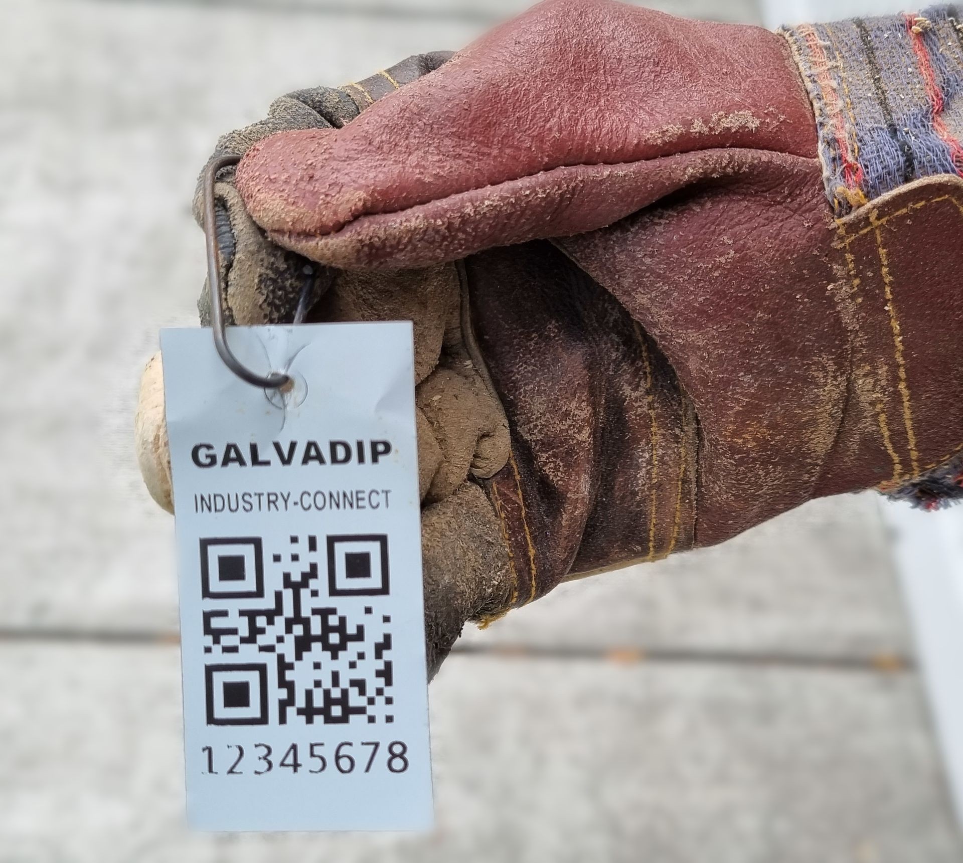 Galvanizing resistant fabrication tag